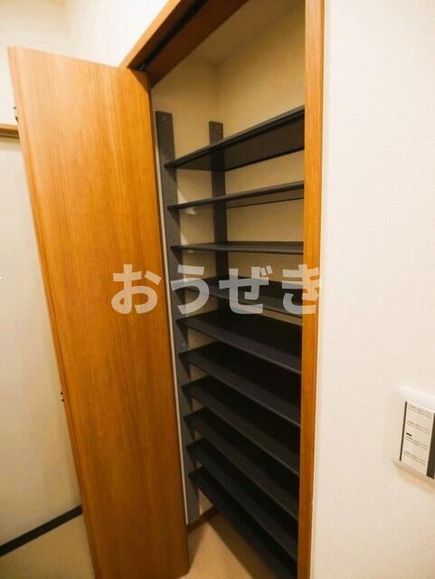 ソレイユ パティオの玄関|たっぷり入るシューズボックス