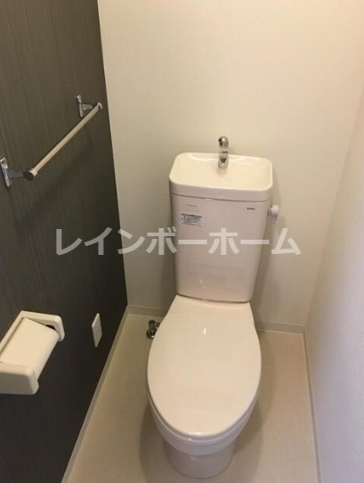アンジェラのトイレ