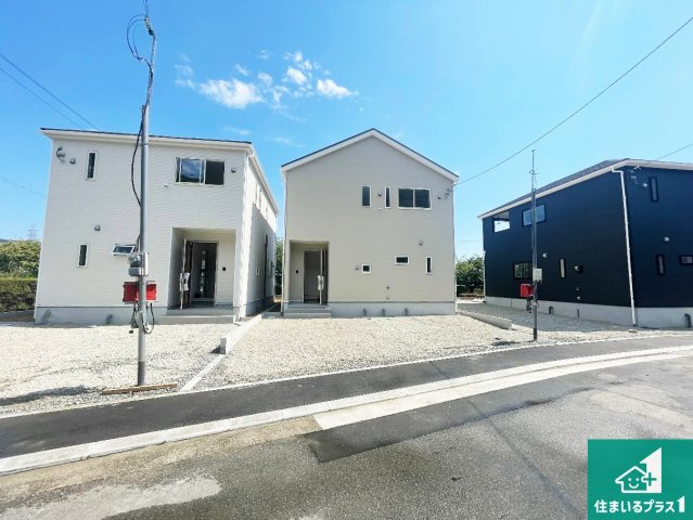 赤穂市北野中　第4-2期　新築一戸建ての外観|安心の10年保証！外観を美しく保ち、雨水で汚れを落とします！気になることがありましたら、お気軽にお問い合わせください！