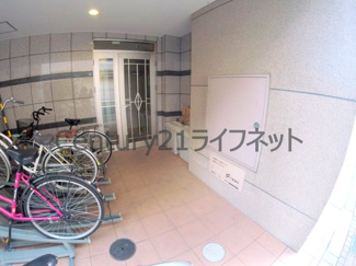 【エントランス】