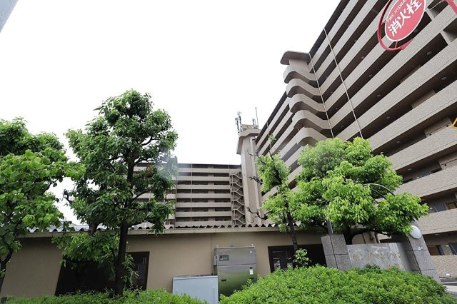キングマンション新淀川の外観