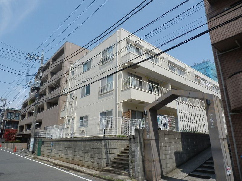 ハイツフローラの外観