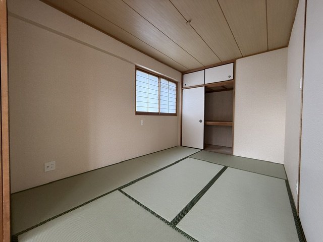 グリーンヒルズ西泉丘の和室
