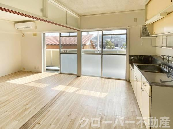 ビレッジハウス詫間1号棟の居間・リビング|ビレッジハウスの同一物件・同一タイプの間取りの写真です