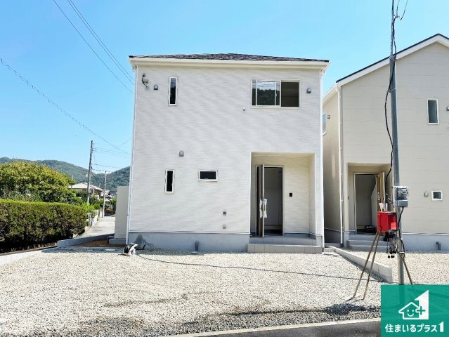 赤穂市北野中　第4-2期　新築一戸建ての外観|安心の10年保証！外観を美しく保ち、雨水で汚れを落とします！気になることがありましたら、お気軽にお問い合わせください！
