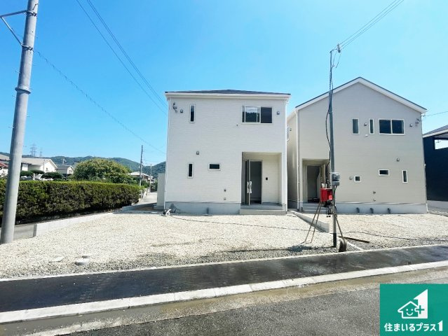 赤穂市北野中　第4-2期　新築一戸建ての外観|安心の10年保証！外観を美しく保ち、雨水で汚れを落とします！気になることがありましたら、お気軽にお問い合わせください！