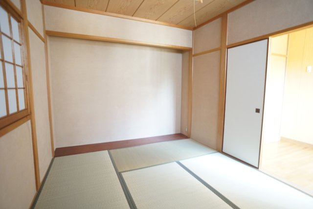 宝梅1丁目貸家の和室