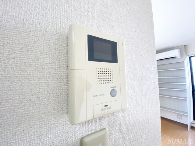 ヴィラージュシャルマンⅢのセキュリティ|モニター付きインターホンです☆
