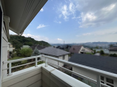 【バルコニー】 | 柏尾台　中古戸建 | 陽当り・通風良好です。