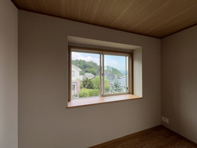 【その他】 | 柏尾台　中古戸建 | 出窓付きです。