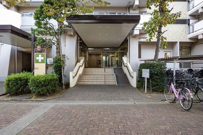 清新北ハイツ５号棟のエントランス|清新北ハイツ５号棟：「西葛西」駅徒歩１０分！