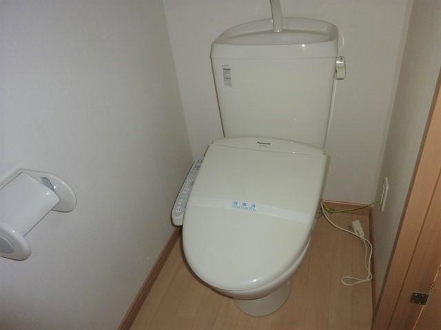 エルメゾン緑ヶ丘のトイレ|ゆったりとした空間のトイレです