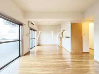 【居間・リビング】 | カルム-ドゥ町田  | 洋室のお部屋です。