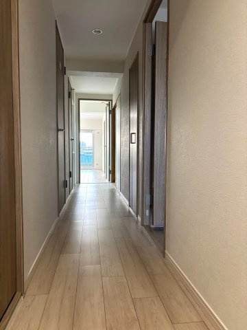 メイツ半田の玄関