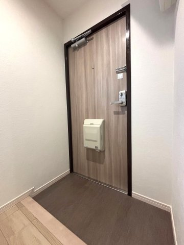 メイツ半田の玄関
