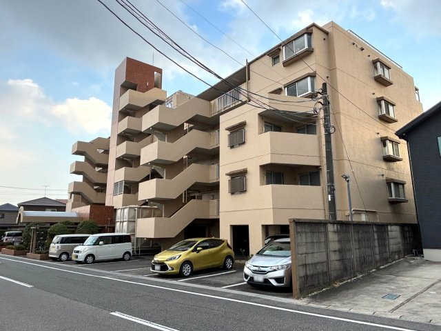 メイツ半田の外観
