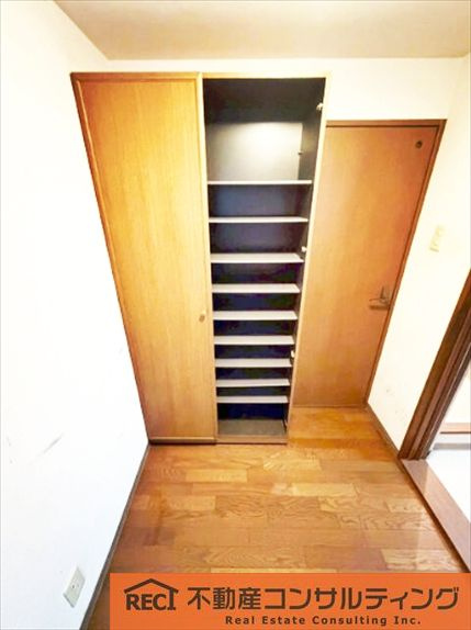 神戸市灘区楠丘3丁目　中古戸建の収納