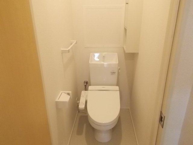 モーデ・グランツのトイレ|落ち着いた色調のトイレです