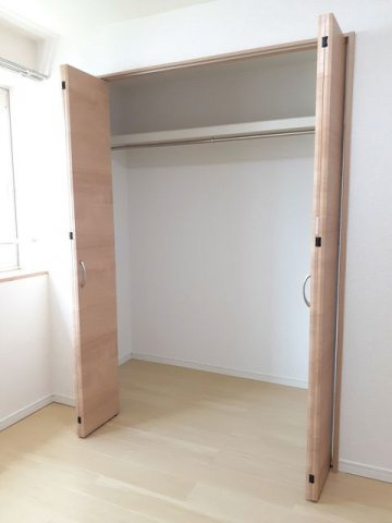 メゾンサンパティーク　Ｂの収納|大きなものも収納できそうです