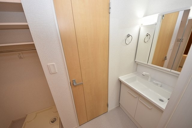ひまわりの洗面所|忙しい朝には欠かせない洗面所です