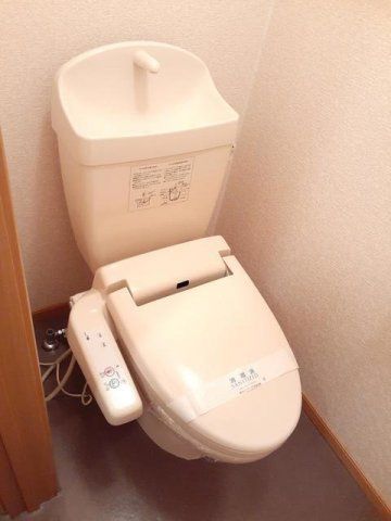 ツイングレイス　Ａのトイレ|落ち着いたトイレです