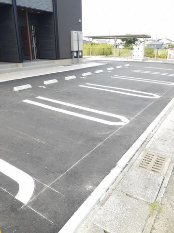リベルラ　Ⅰの駐車場|駐車場に車を止められます