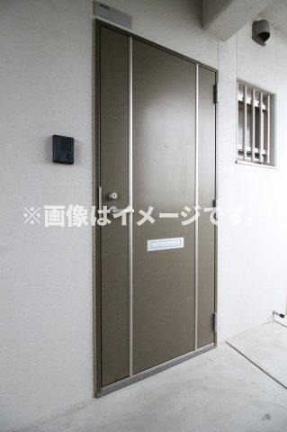 （仮称）都城市中町マンションの玄関|落ち着いた玄関です