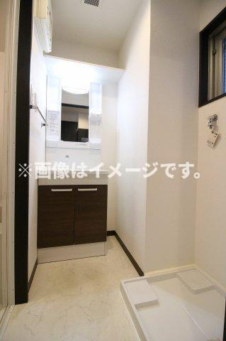 （仮称）都城市中町マンションの洗面所|広い洗面スペース