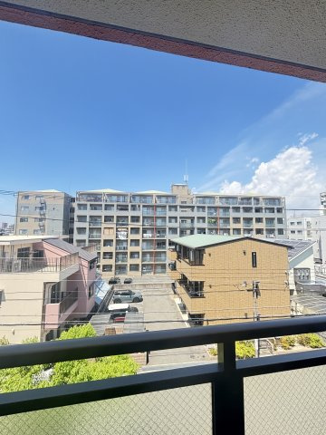 ライオンズマンション東園田の展望