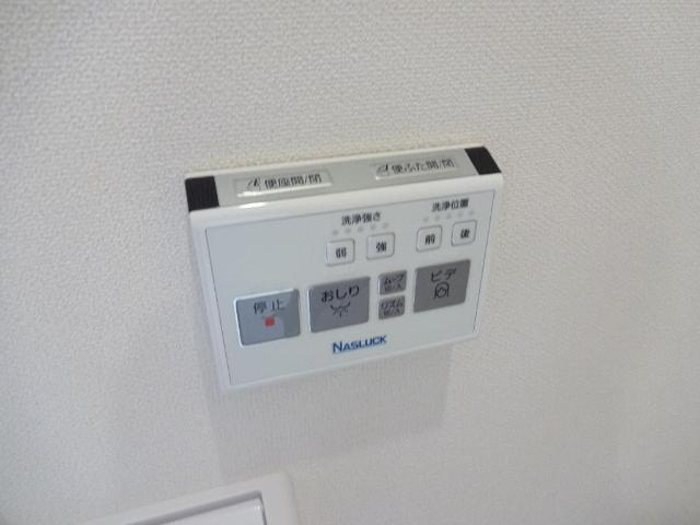 【設備】 | フォルディール | 自動開閉式トイレ（イメージ）