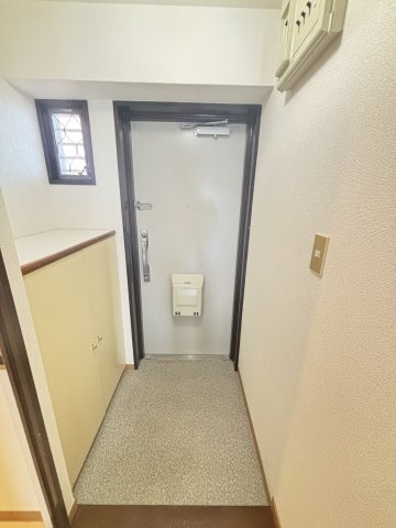 ライオンズマンション東園田の玄関