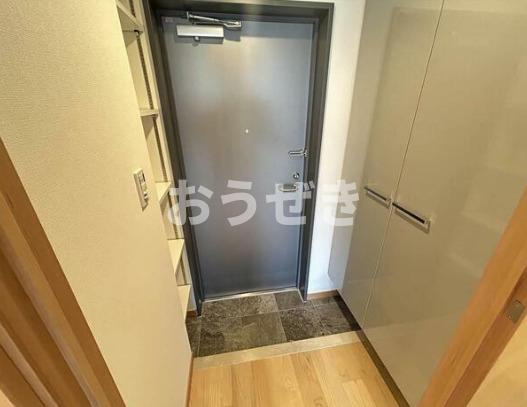 天王町ガーデンテラスの玄関