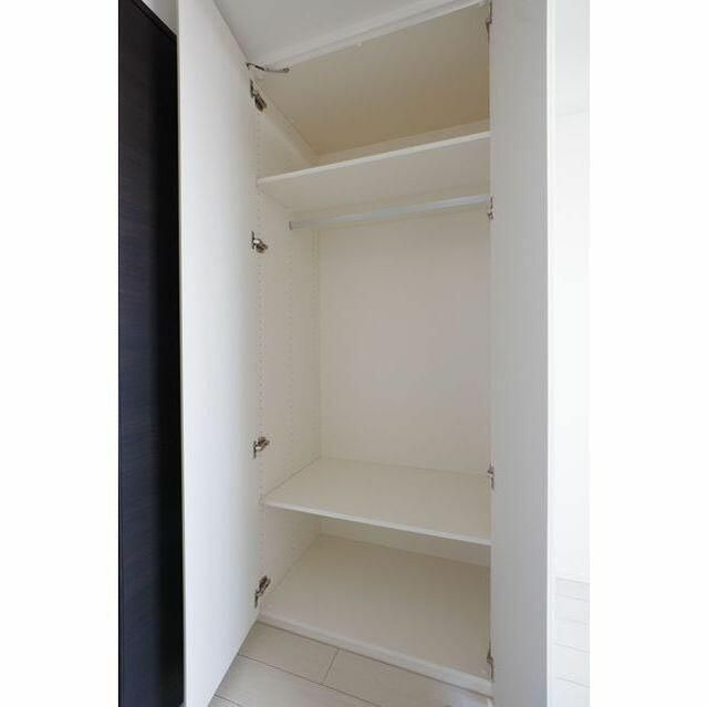 OPEN BLOOM SUMIDA YAHIROの収納