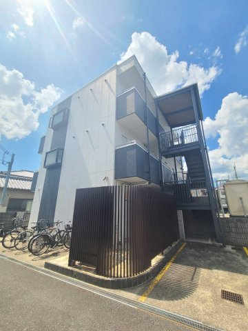 アルマーレの外観