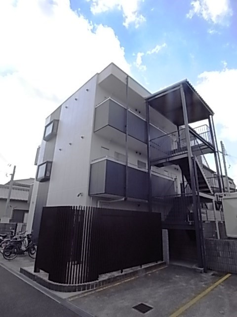 アルマーレの外観