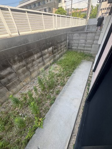 エスペランサ桜木の庭