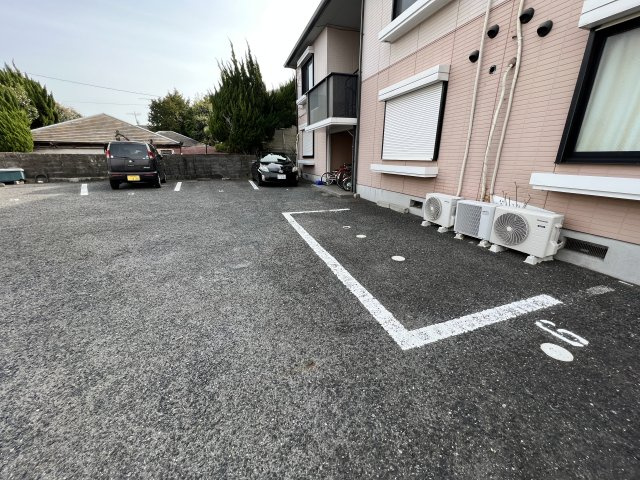 エスペランサ桜木の駐車場