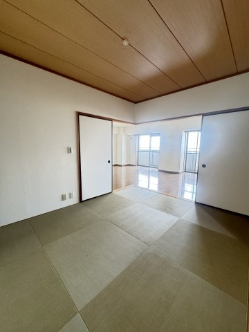 ピフレ新長田のロビー