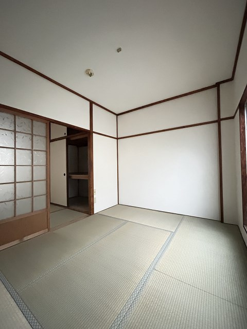 日興マンションの和室