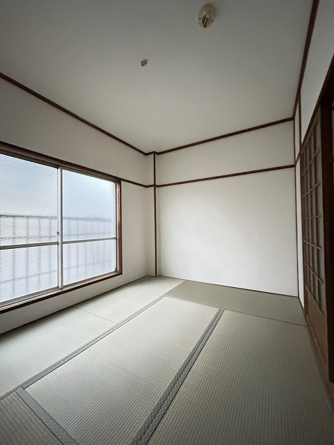 日興マンションの寝室