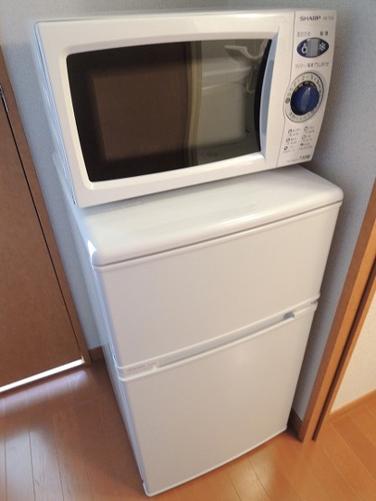 【キッチン】 | グランデームケイ | 2ドア冷蔵庫、電子レンジ付き