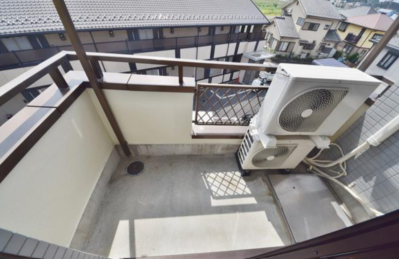 日野市万願寺６丁目の賃貸マンションのバルコニー|※別号室参考写真です