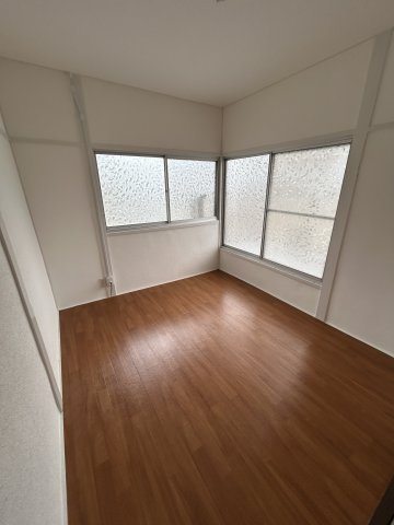 東難波町５丁目テラスハウスの居間・リビング
