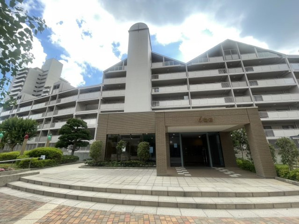 阪急ヒルズコート高槻２番館の画像