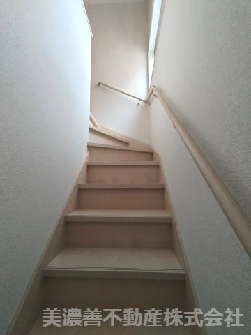 ６７３０２　大垣市新長松2丁目中古戸建ての内装