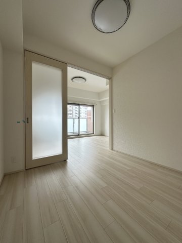 プレジオ阿波座の寝室|使い勝手のいい寝室です
