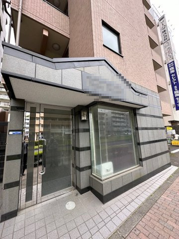 多摩市鶴牧１丁目の賃貸マンションのエントランス