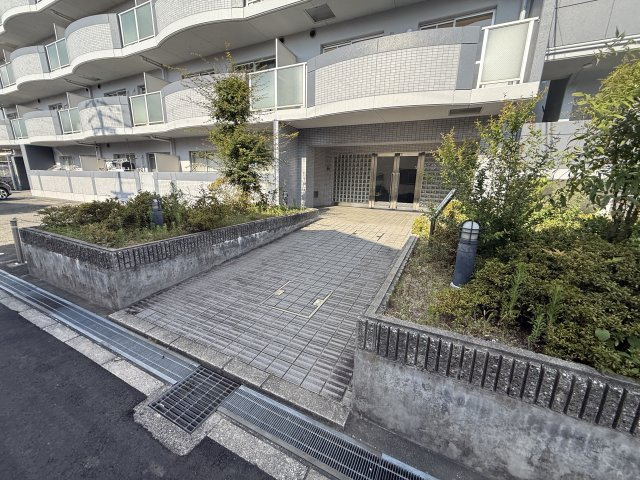【エントランス】 | グリーンパーク鶴見（安田）