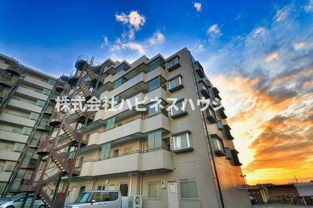 INSURANCE(インシュランス)BLDG.(ビルディング)ⅩⅢ(サーティーン)河原塚の外観