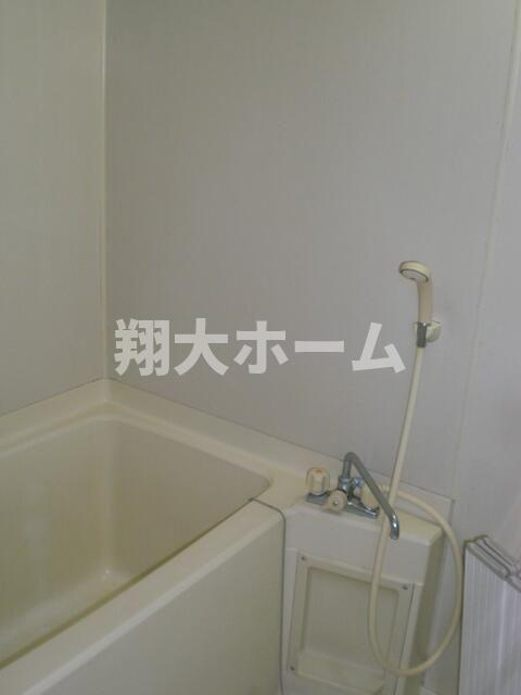 石渡ビルの浴室